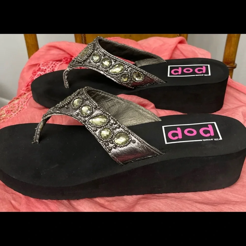 Beaded Sandals (size 7/Worn Once) - Picture 3 of 6